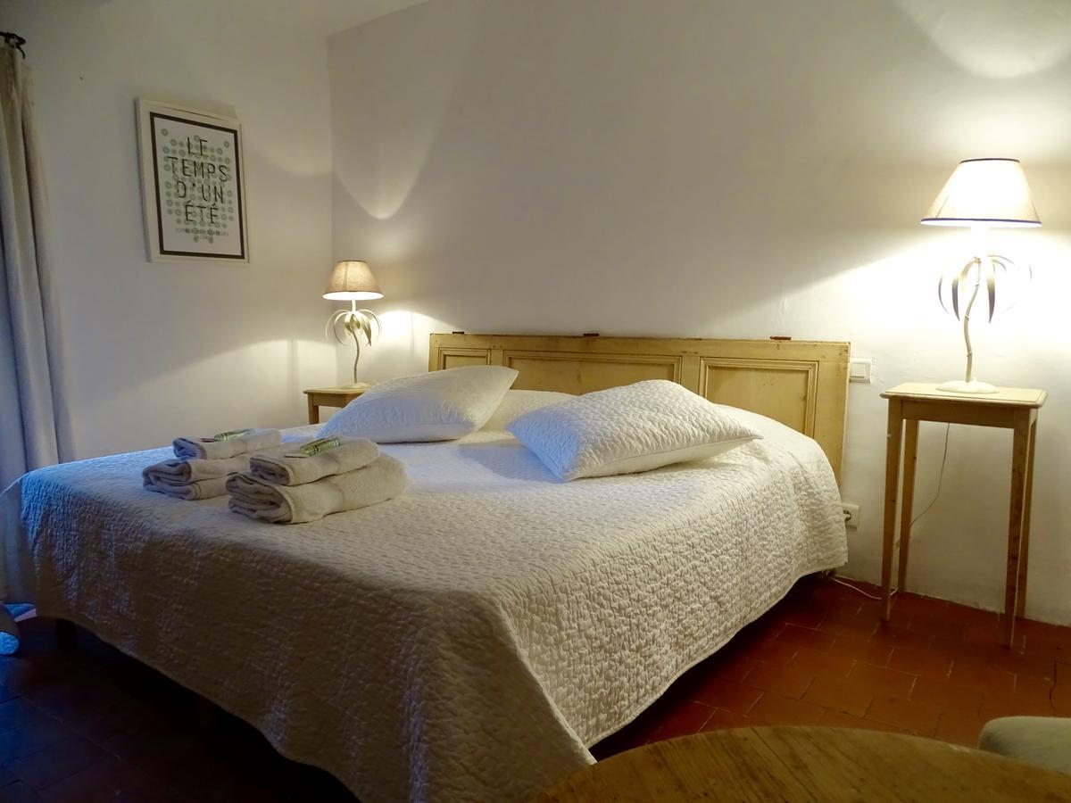 L'Auberge du Presbytère Saignon Esterno foto
